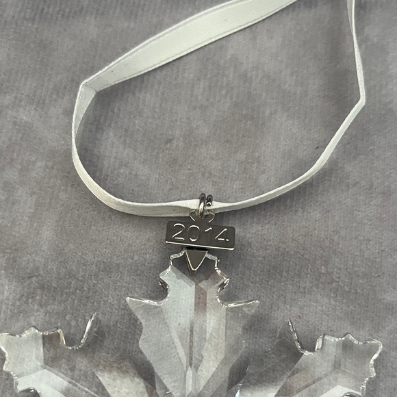 Swarovski Clear Crystal Snowflake Christmas Ornament 2014 - Picture 2 of 7